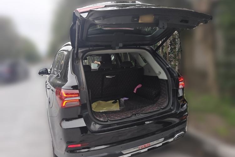 Used Roewe RX5 2016 20T Two-Wheel Drive Automatic Internet Smart Edition Trunk