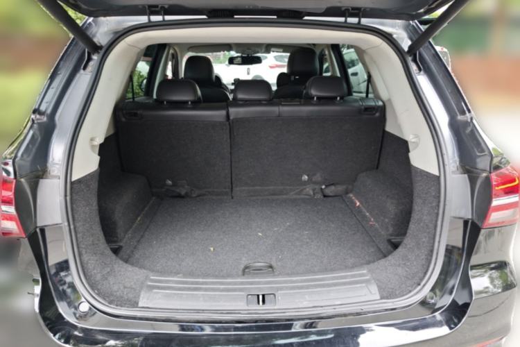 Used Roewe RX5 2016 30T Two-Wheel Drive Automatic Internet Smart Edition Trunk