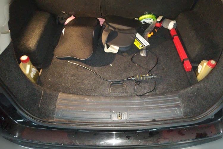 Used Roewe RX5 2016 20T Two-Wheel Drive Automatic Internet Smart Edition Trunk