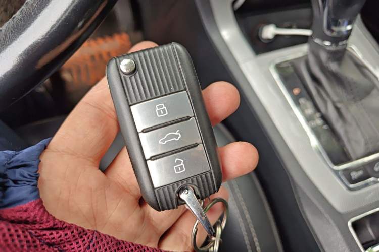 Used Roewe RX5 2016 20T Two-Wheel Drive Automatic Flagship Edition Vehicle Key