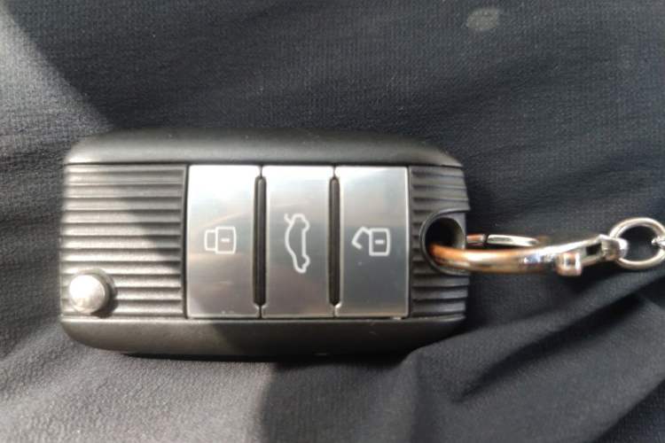 Used Roewe RX5 2016 30T Two-Wheel Drive Automatic Internet Smart Edition Vehicle Key