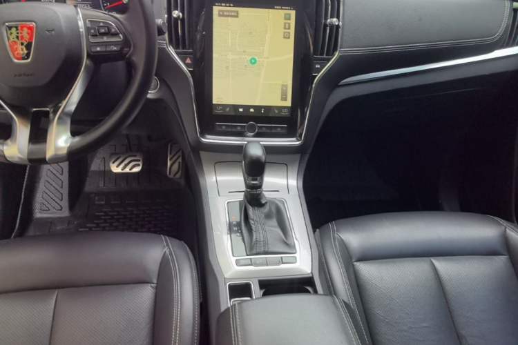 Used Roewe RX5 2016 20T Two-Wheel Drive Automatic Internet Smart Edition Audio And AC Panel