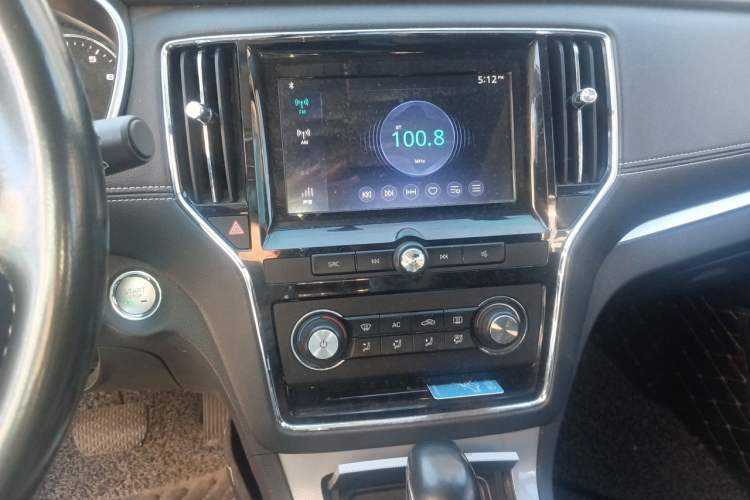 Used Roewe RX5 2016 20T Two-Wheel Drive Automatic Flagship Edition Audio And AC Panel