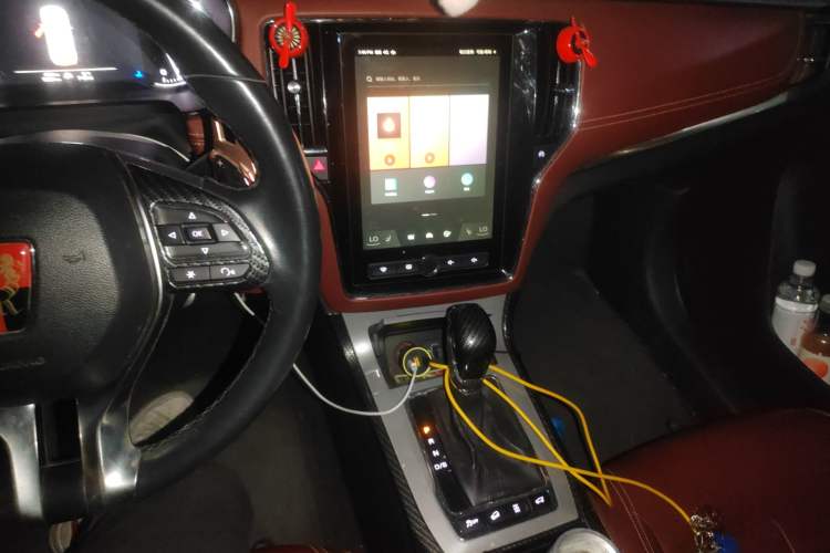 Used Roewe RX5 2016 30T Four-Wheel Drive Automatic Internet Smart Luxury Edition Audio And AC Panel