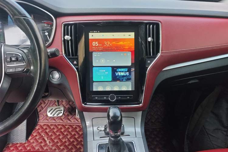 Used Roewe RX5 2016 30T Four-Wheel Drive Automatic Internet Smart Luxury Edition Audio And AC Panel