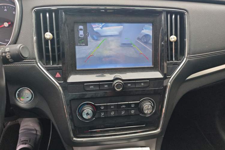 Used Roewe RX5 2016 20T Two-Wheel Drive Automatic Flagship Edition Audio And AC Panel
