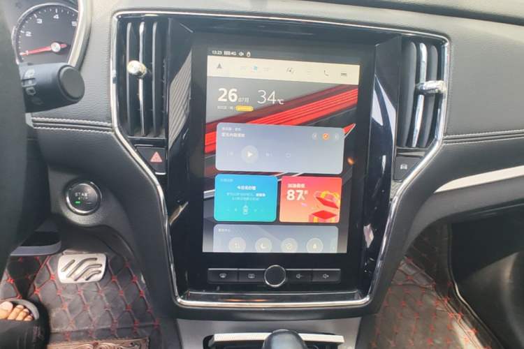 Used Roewe RX5 2016 20T Two-Wheel Drive Automatic Internet Smart Edition Audio And AC Panel