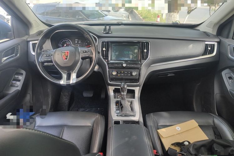 Used Roewe RX5 2016 20T Two-Wheel Drive Automatic Flagship Edition Center Console