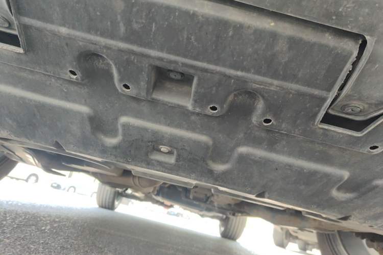 Used Roewe RX5 2016 20T Two-Wheel Drive Automatic Internet Smart Edition Chassis Front