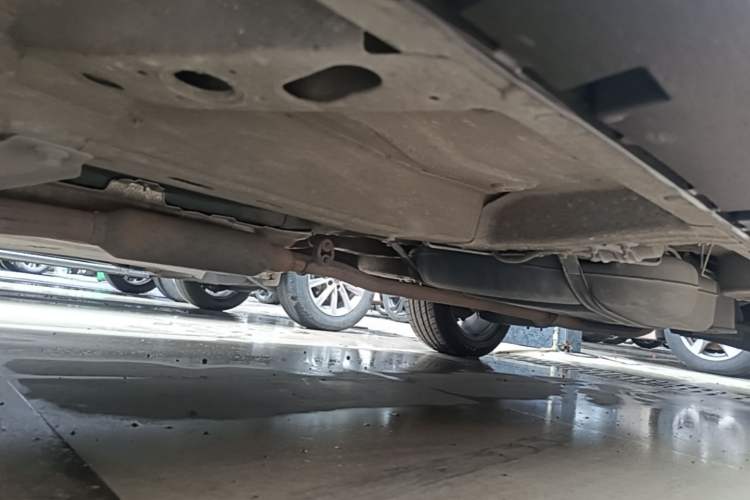Used Roewe RX5 2016 20T Two-Wheel Drive Automatic Internet Smart Edition Chassis Front Left