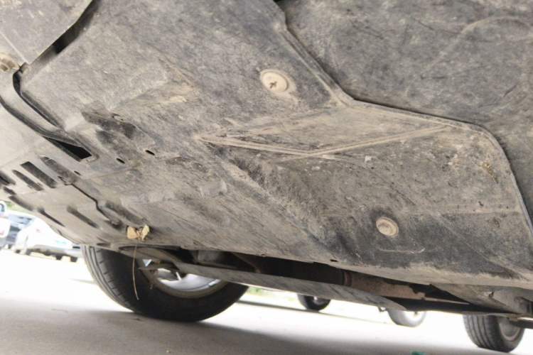 Used Roewe RX5 2016 20T Two-Wheel Drive Automatic Internet Smart Edition Chassis Front Right