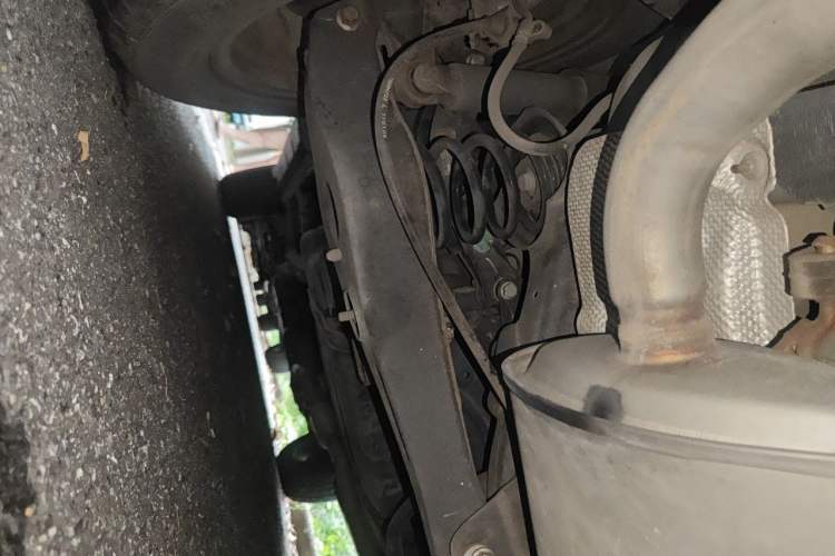 Used Roewe RX5 2016 20T Two-Wheel Drive Manual Flagship Edition Chassis Rear Left