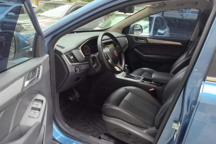 Used Roewe RX5 2016 20T Two-Wheel Drive Automatic Internet Smart Edition Driver Seat