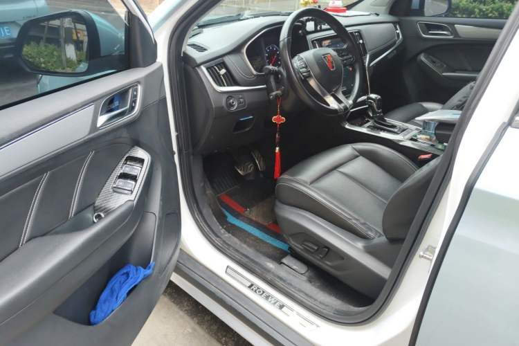Used Roewe RX5 2016 20T Two-Wheel Drive Automatic Internet Smart Edition Driver Seat