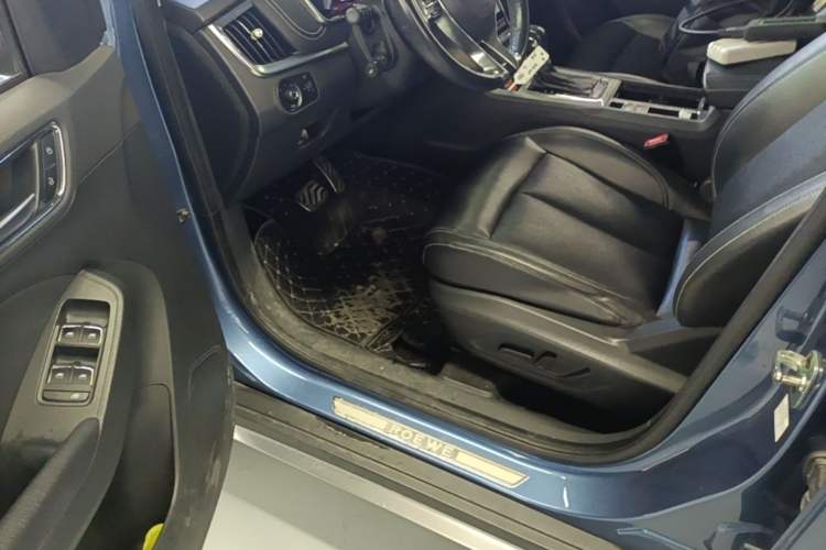 Used Roewe RX5 2016 20T Two-Wheel Drive Automatic Internet Smart Edition Driver Seat