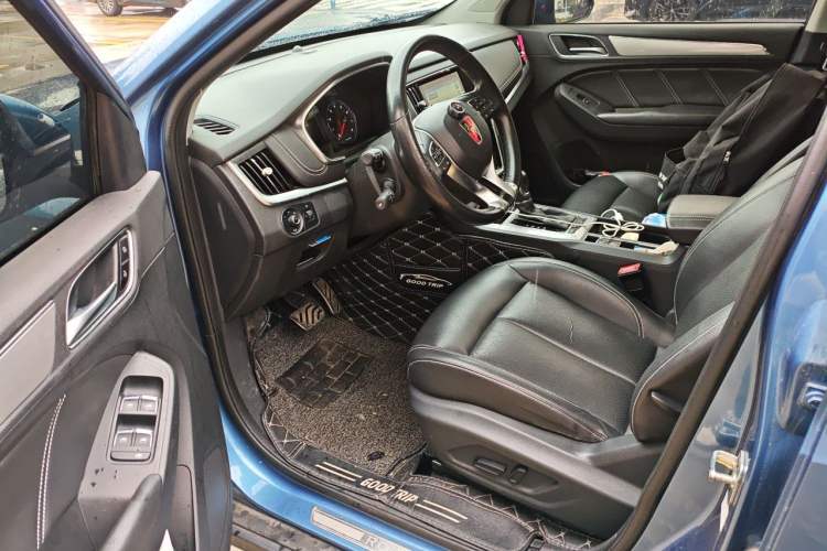 Used Roewe RX5 2016 20T Two-Wheel Drive Automatic Internet Smart Edition Driver Seat