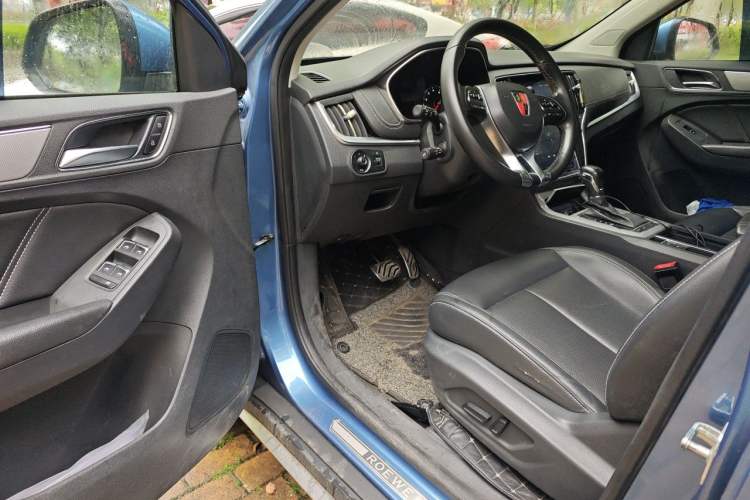 Used Roewe RX5 2016 20T Two-Wheel Drive Automatic Internet Smart Edition Driver Seat