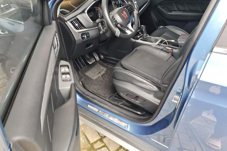 Used Roewe RX5 2016 30T Two-Wheel Drive Automatic Internet Smart Edition Driver Seat