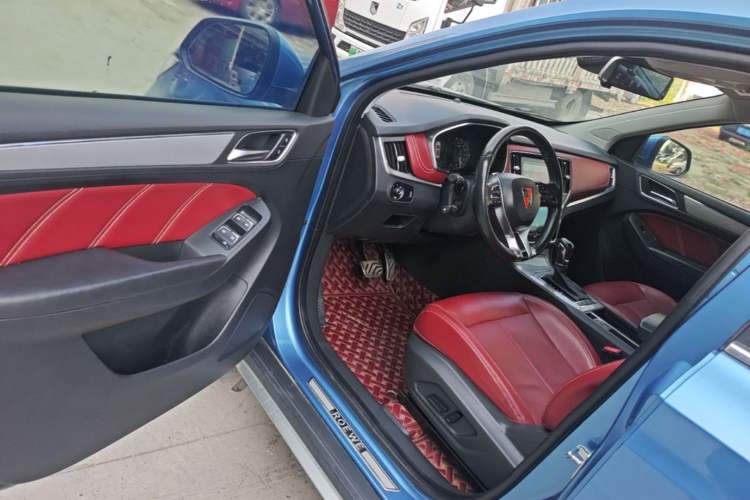 Used Roewe RX5 2016 30T Four-Wheel Drive Automatic Internet Smart Luxury Edition Driver Seat