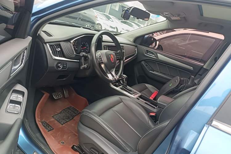 Used Roewe RX5 2016 20T Two-Wheel Drive Automatic Internet Smart Edition Driver Seat
