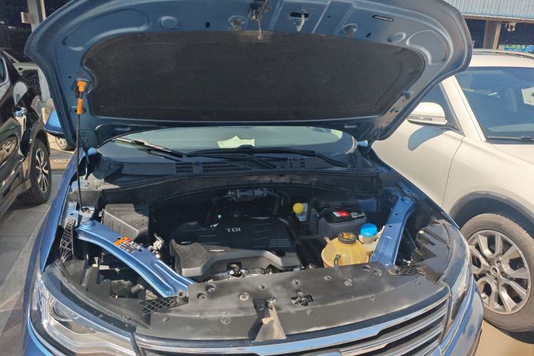 Used Roewe RX5 2016 20T Two-Wheel Drive Automatic Internet Smart Edition Engine Bay