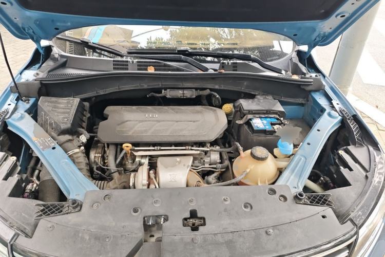 Used Roewe RX5 2016 30T Two-Wheel Drive Automatic Internet Smart Edition Engine Bay