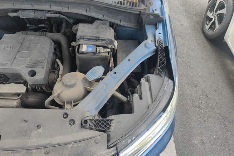 Used Roewe RX5 2016 20T Two-Wheel Drive Automatic Flagship Edition Engine Bay Left