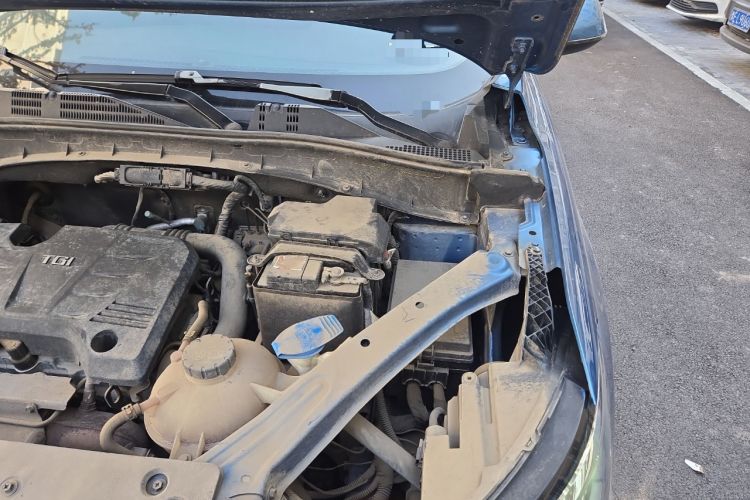 Used Roewe RX5 2016 20T Two-Wheel Drive Automatic Internet Smart Edition Engine Bay Left