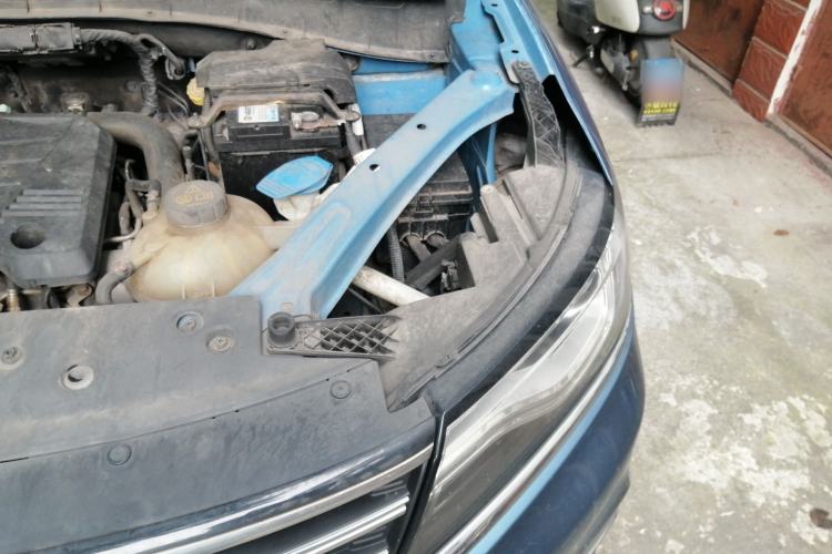 Used Roewe RX5 2016 20T Two-Wheel Drive Automatic Internet Smart Edition Engine Bay Left