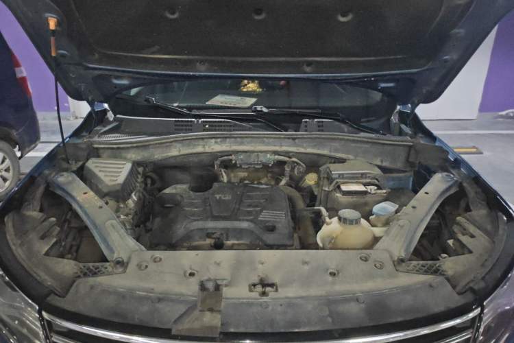 Used Roewe RX5 2016 20T Two-Wheel Drive Manual Flagship Edition Engine Bay