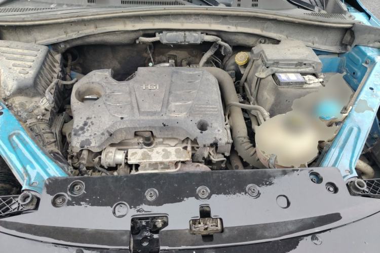 Used Roewe RX5 2016 20T Two-Wheel Drive Manual Flagship Edition Engine Bay