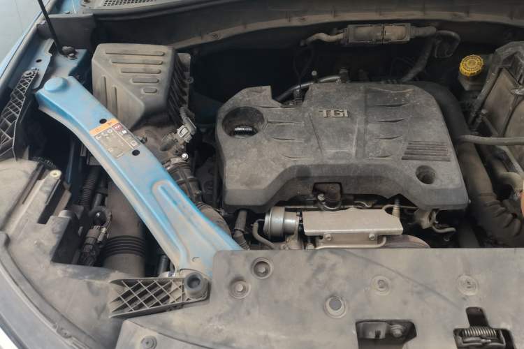 Used Roewe RX5 2016 20T Two-Wheel Drive Automatic Internet Smart Edition Engine Bay Right