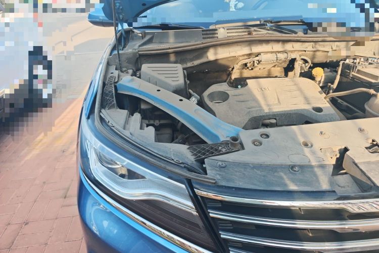 Used Roewe RX5 2016 20T Two-Wheel Drive Automatic Internet Smart Edition Engine Bay Right