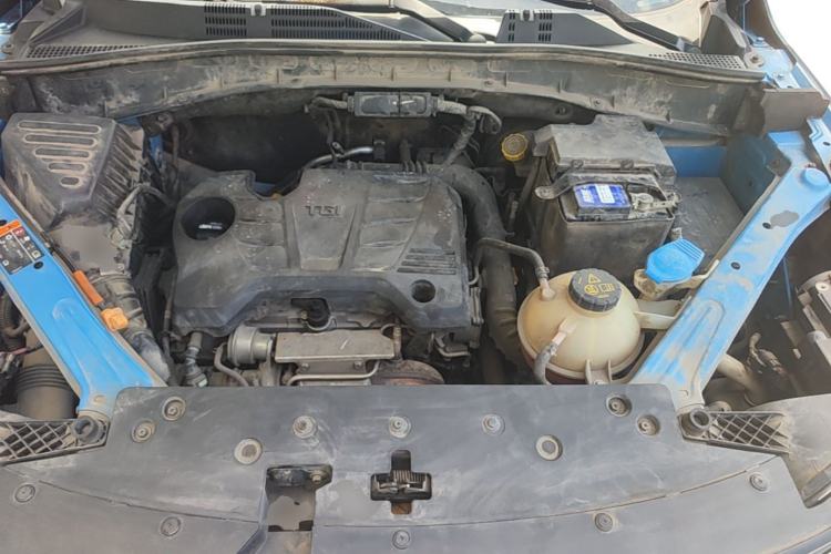 Used Roewe RX5 2016 20T Two-Wheel Drive Automatic Internet Smart Edition Engine Bay