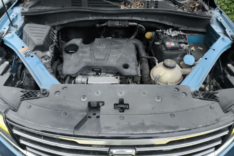 Used Roewe RX5 2016 20T Two-Wheel Drive Manual Flagship Edition Engine Bay