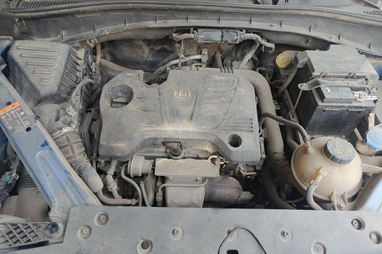 Used Roewe RX5 2016 20T Two-Wheel Drive Manual Flagship Edition Engine Bay