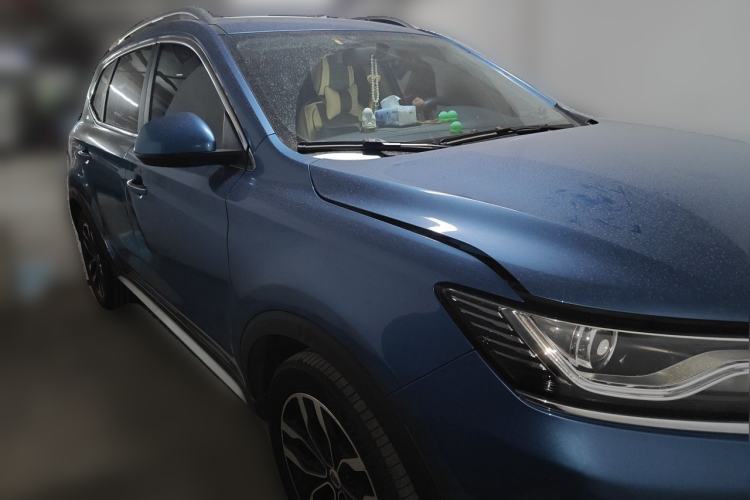 Used Roewe RX5 2016 20T Two-Wheel Drive Automatic Internet Smart Edition Front Right 45 Deg