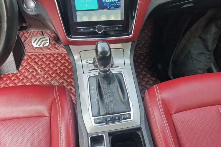 Used Roewe RX5 2016 30T Four-Wheel Drive Automatic Internet Smart Luxury Edition Gear Lever
