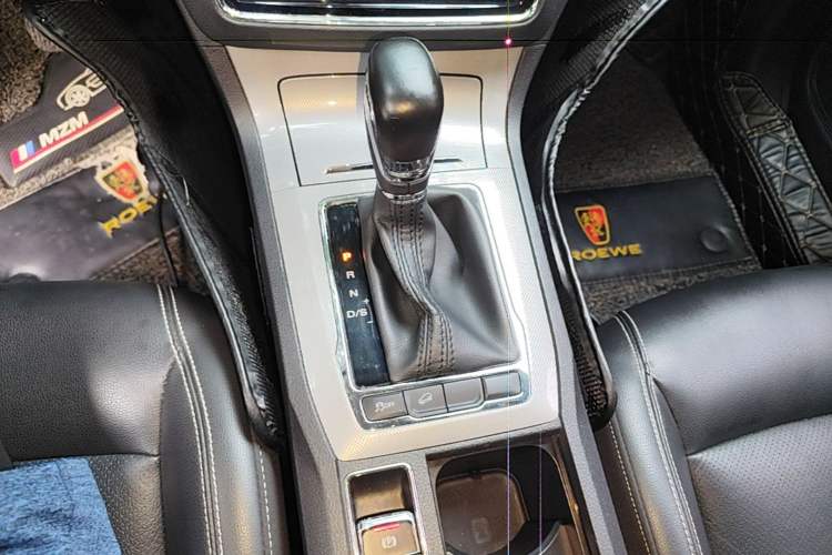 Used Roewe RX5 2016 20T Two-Wheel Drive Automatic Flagship Edition Gear Lever