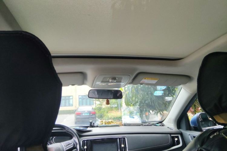 Used Roewe RX5 2016 20T Two-Wheel Drive Manual Flagship Edition Headliner