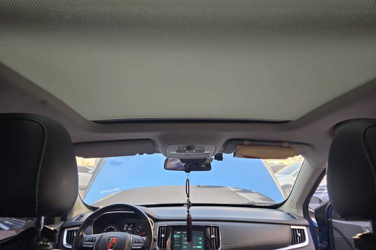 Used Roewe RX5 2016 20T Two-Wheel Drive Automatic Internet Smart Edition Headliner