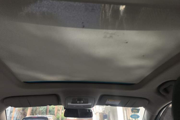 Used Roewe RX5 2016 20T Two-Wheel Drive Automatic Internet Smart Edition Headliner