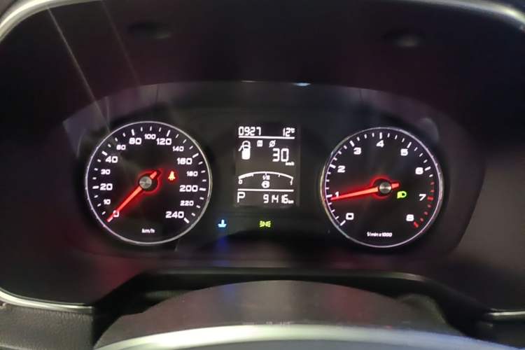 Used Roewe RX5 2016 20T Two-Wheel Drive Automatic Internet Smart Edition Instrument Cluster