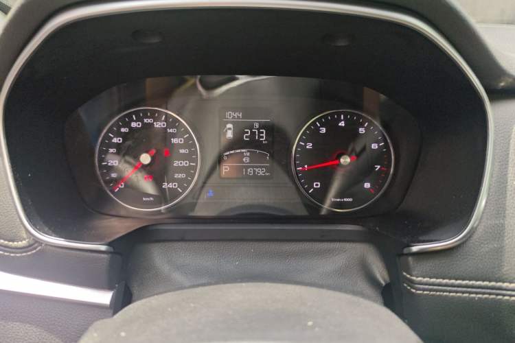 Used Roewe RX5 2016 20T Two-Wheel Drive Automatic Flagship Edition Instrument Cluster