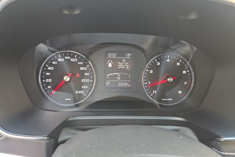 Used Roewe RX5 2016 20T Two-Wheel Drive Automatic Internet Smart Edition Instrument Cluster