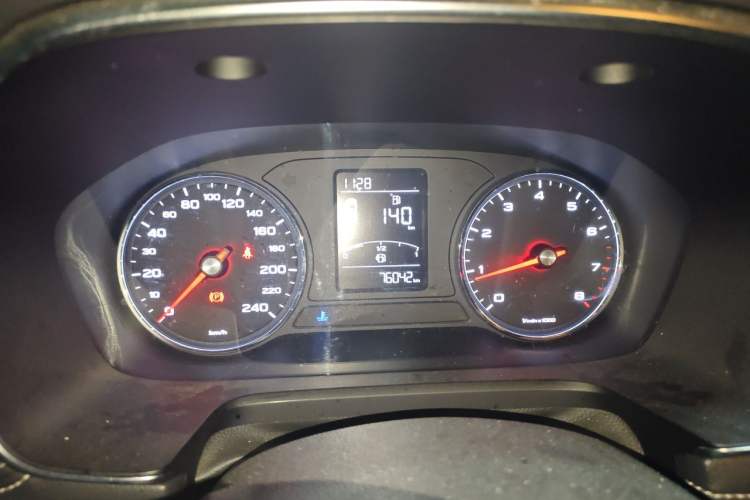 Used Roewe RX5 2016 20T Two-Wheel Drive Manual Flagship Edition Instrument Cluster