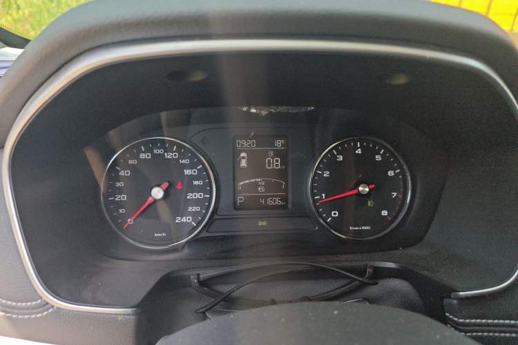Used Roewe RX5 2016 20T Two-Wheel Drive Automatic Internet Smart Edition Instrument Cluster