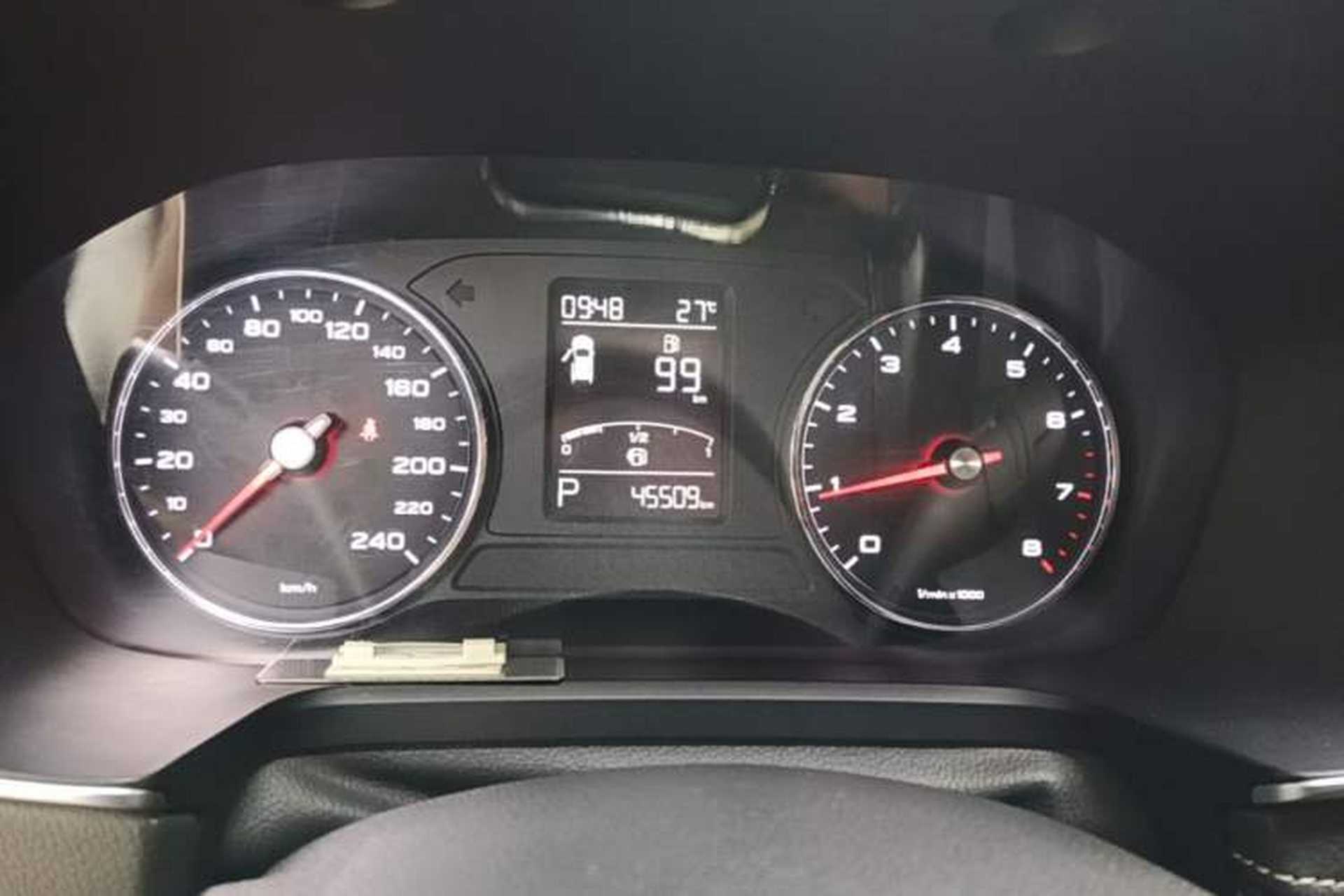 Used Roewe RX5 2016 20T Two-Wheel Drive Automatic Internet Smart Edition Instrument Cluster