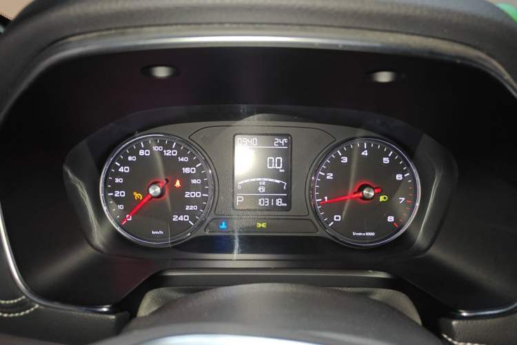 Used Roewe RX5 2016 20T Two-Wheel Drive Automatic Internet Smart Edition Instrument Cluster