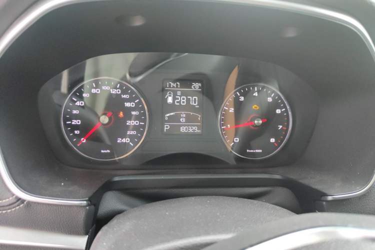 Used Roewe RX5 2016 20T Two-Wheel Drive Automatic Internet Smart Edition Instrument Cluster